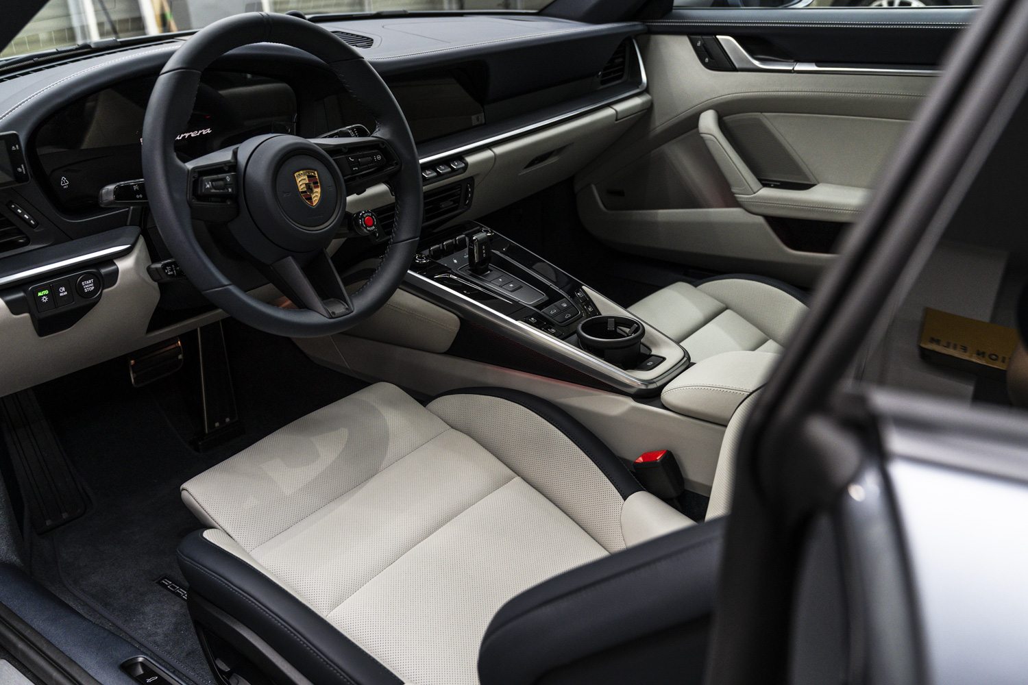 【ポルシェ911】レザーコーティングの効果を本気で検証してみた。